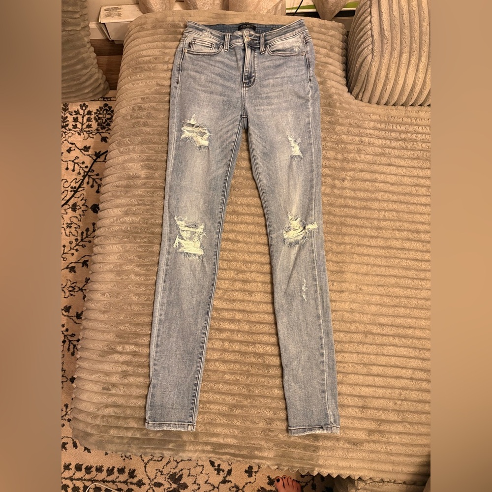 Judy Blue Light Wash Distressed Skinny Jeans